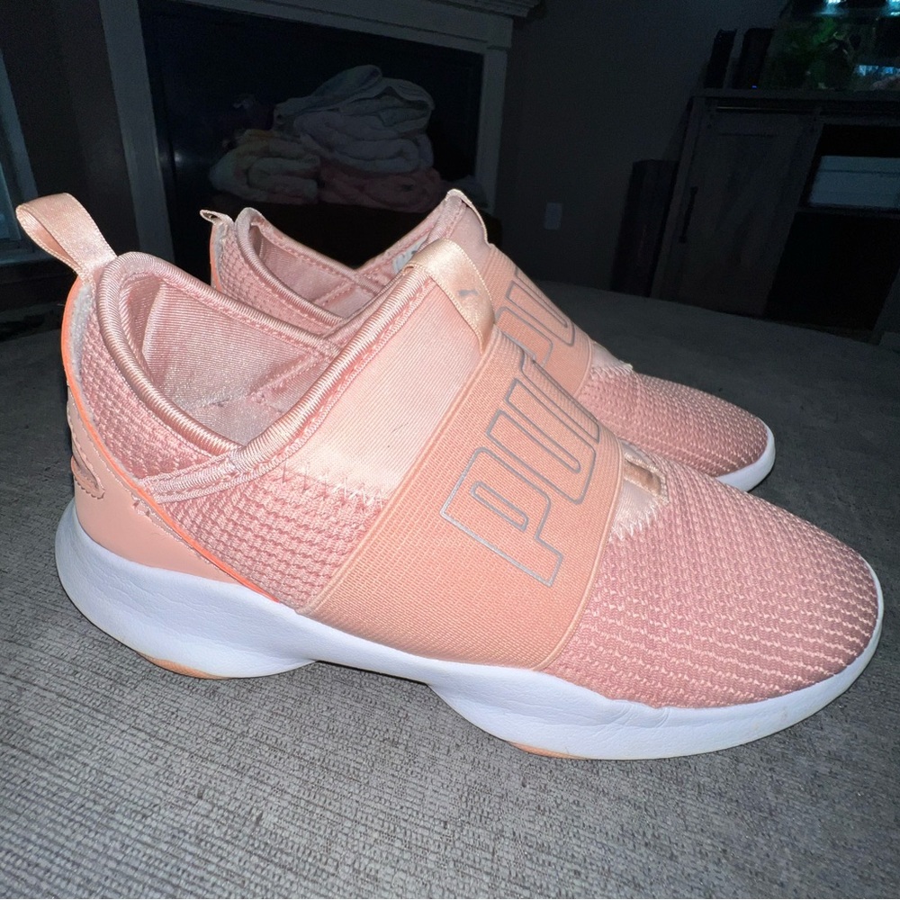 Puma Slip On Softfoam+ size 3 girls